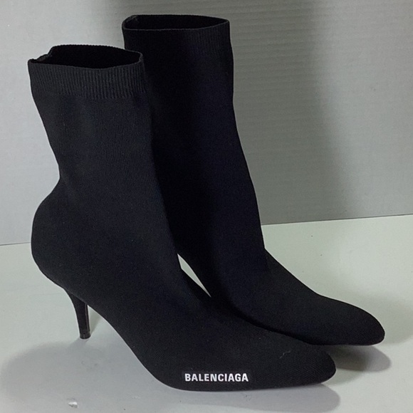 Balenciaga
Women's Knife Knit High Heel Booties - Picture 4 of 11